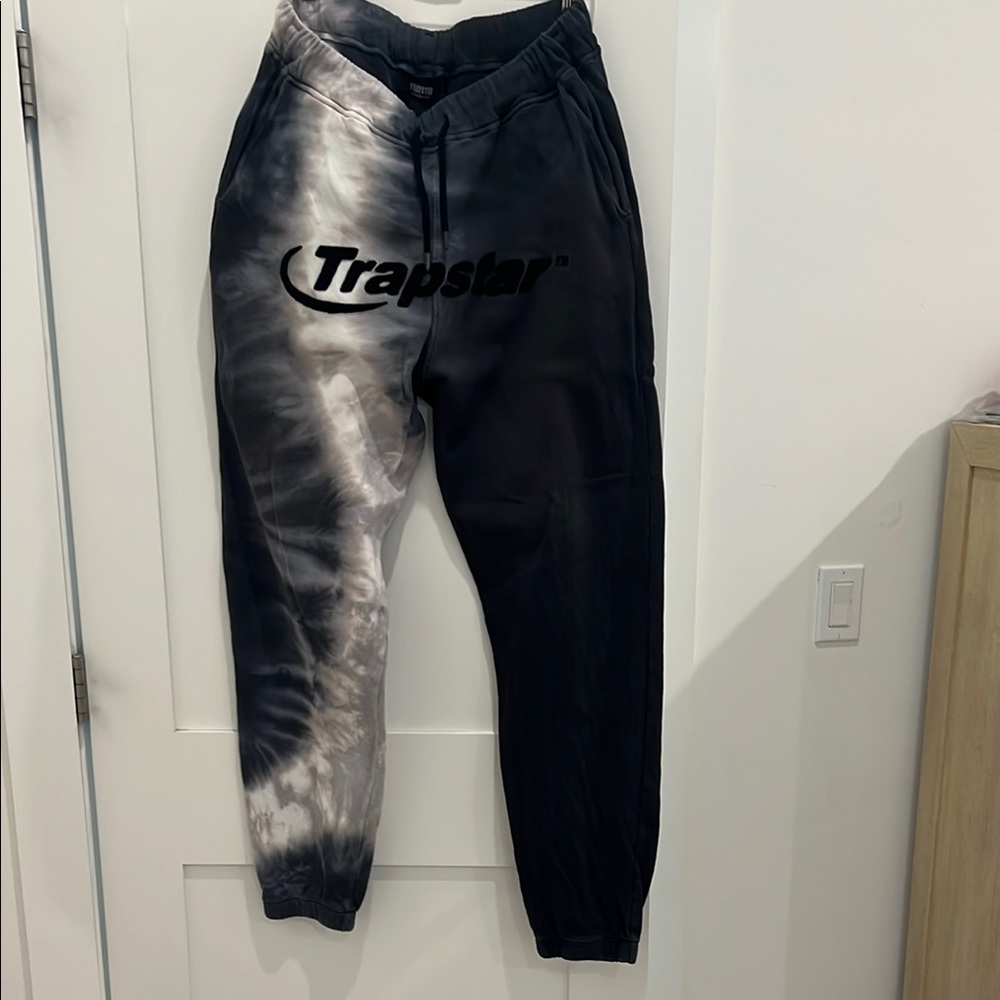 Trapstar London Hyperdrive Chenille pants in Large. Grey tie dye great condition